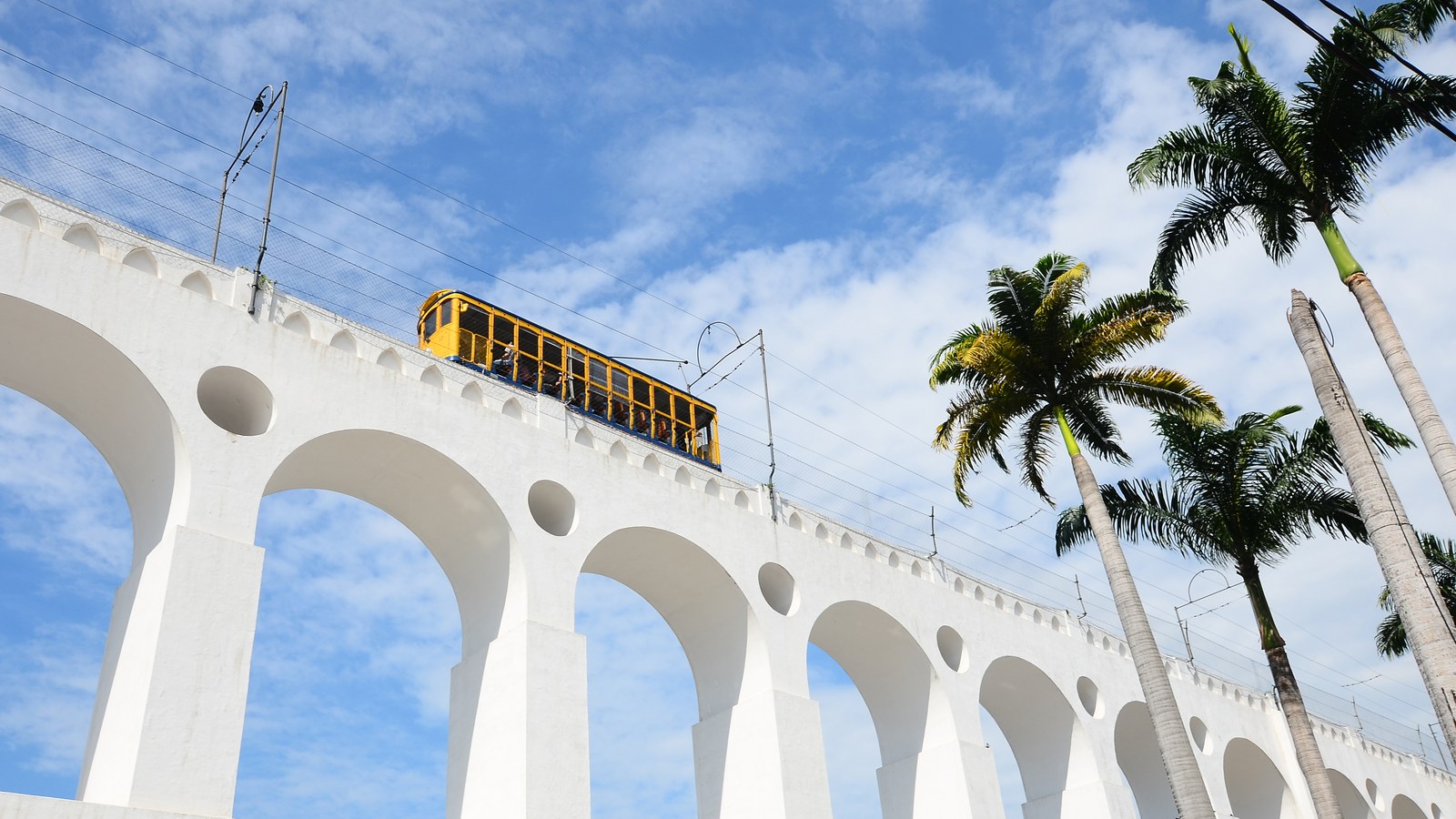 Les arches de Lapa à Rio de Janeiro, au crépuscule (photo : Pedro Gama, Blumar)